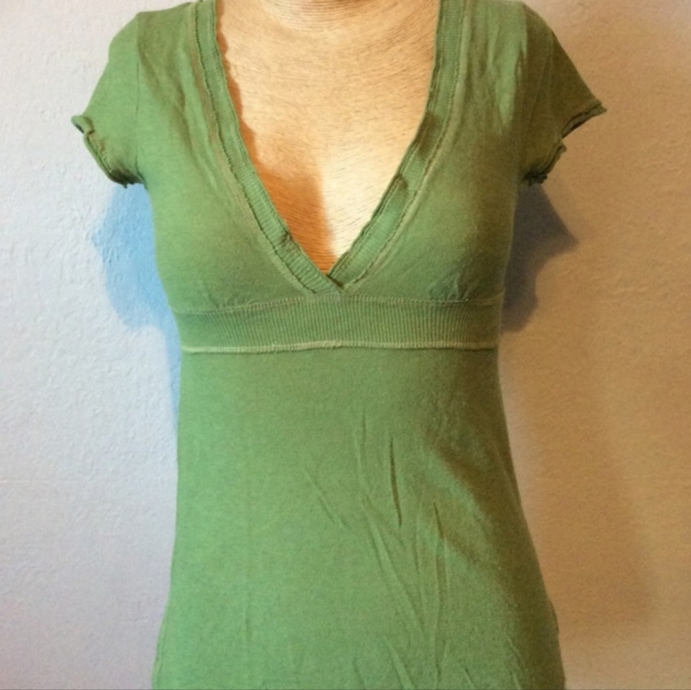 ISO- This is NOT for sale. I am looking for this. Abercrombie Green Top